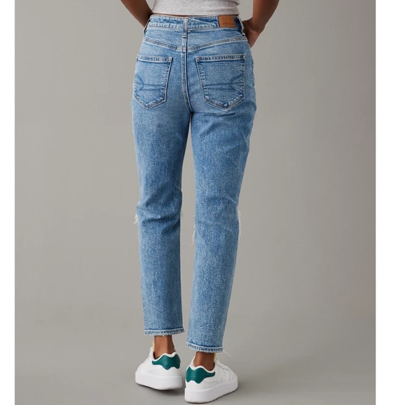 American Eagle Strigid Ripped Mom Jeans in Medium Wash - Picture 10 of 10